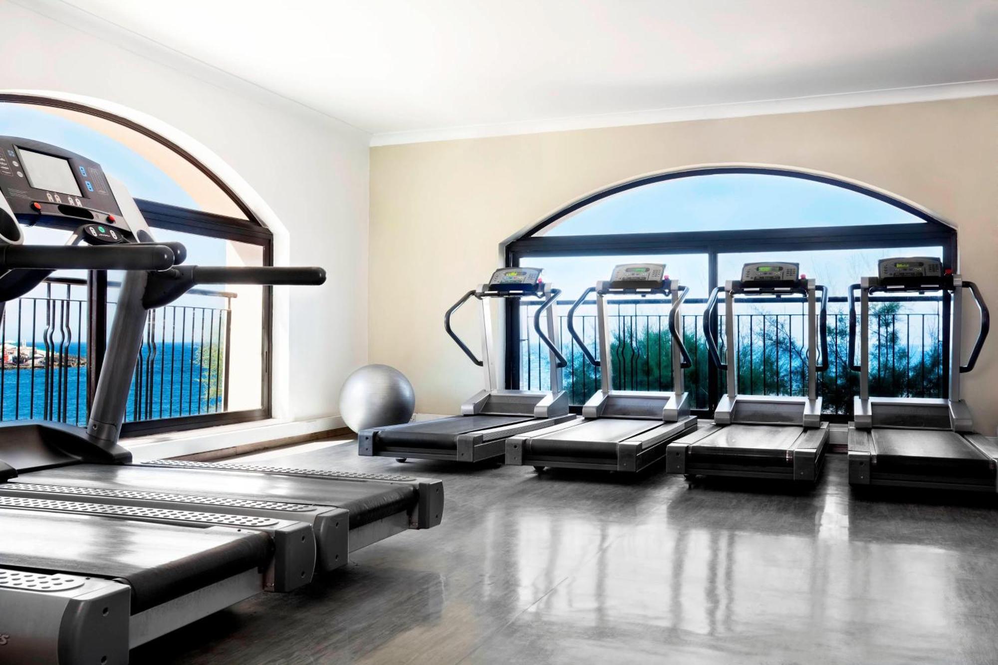 The Westin Dragonara Resort, Malta San Julián Exterior foto The gym at the hotel