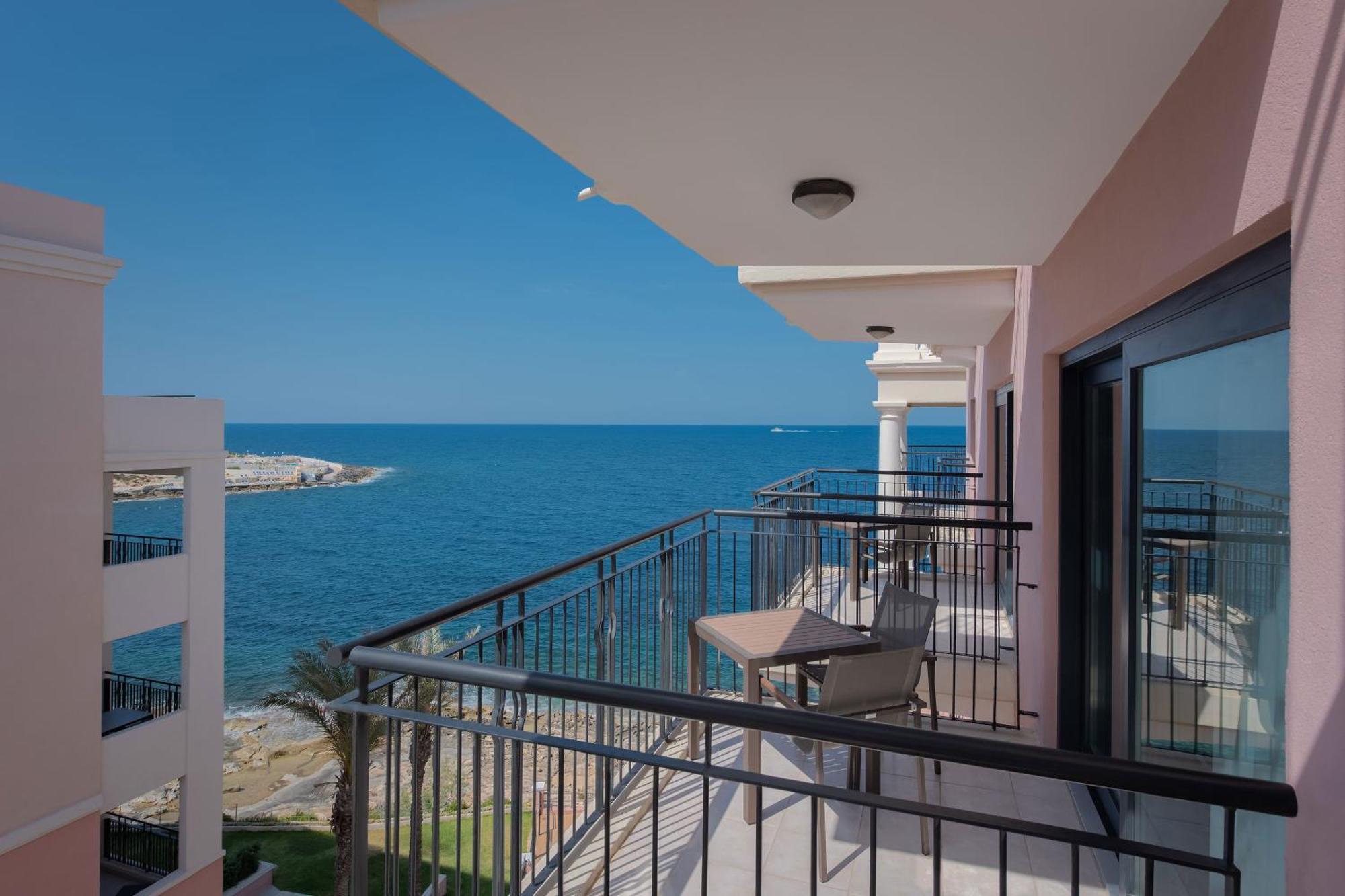 The Westin Dragonara Resort, Malta San Julián Exterior foto View from the hotel
