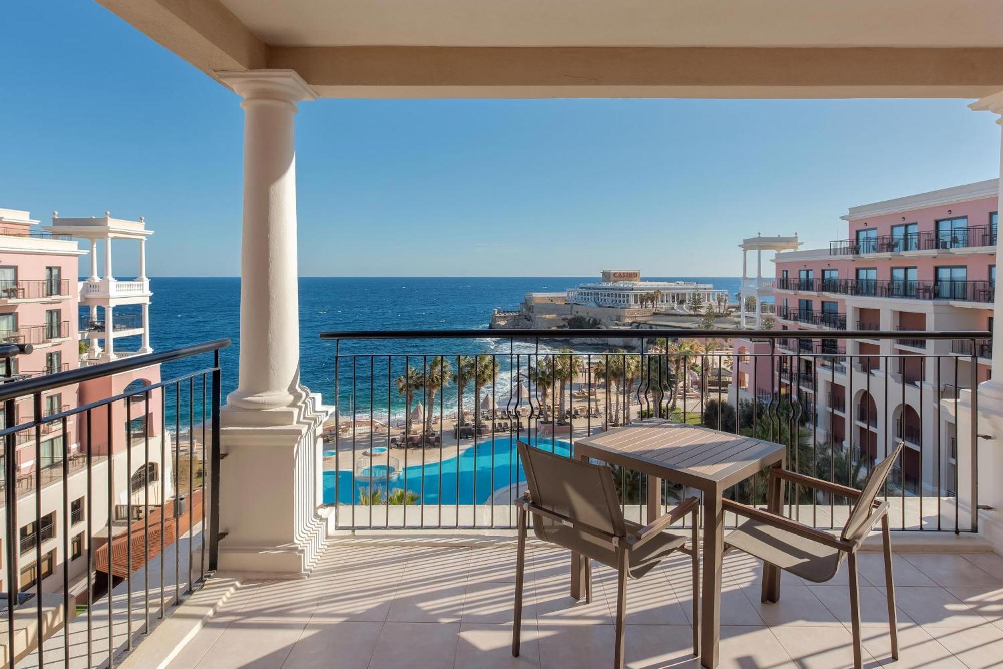 The Westin Dragonara Resort, Malta San Julián Exterior foto Balcony at the Iberostar Grand Hotel del Mar