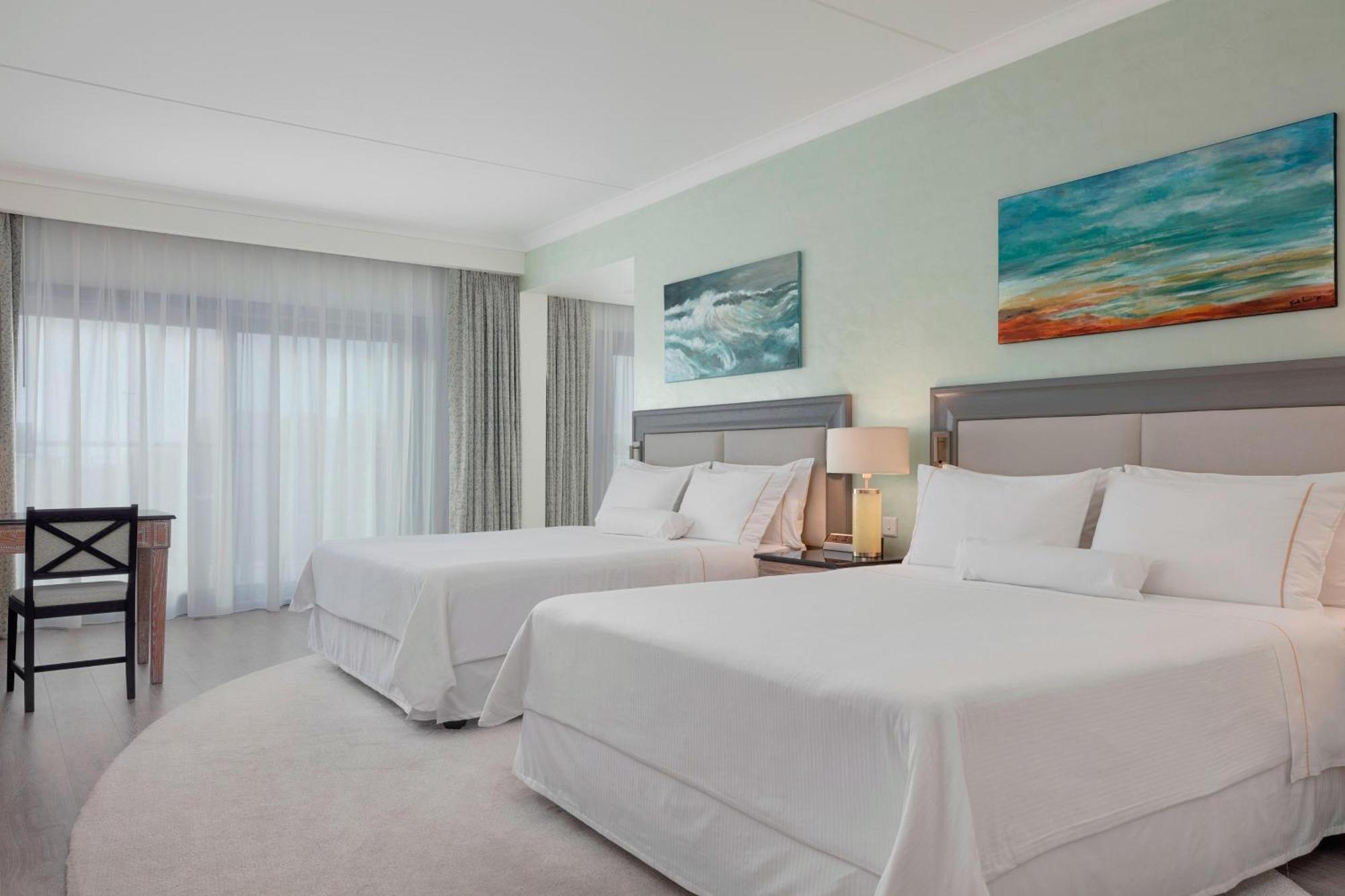 The Westin Dragonara Resort, Malta San Julián Exterior foto A guest room at the Hilton San Diego Bayfront